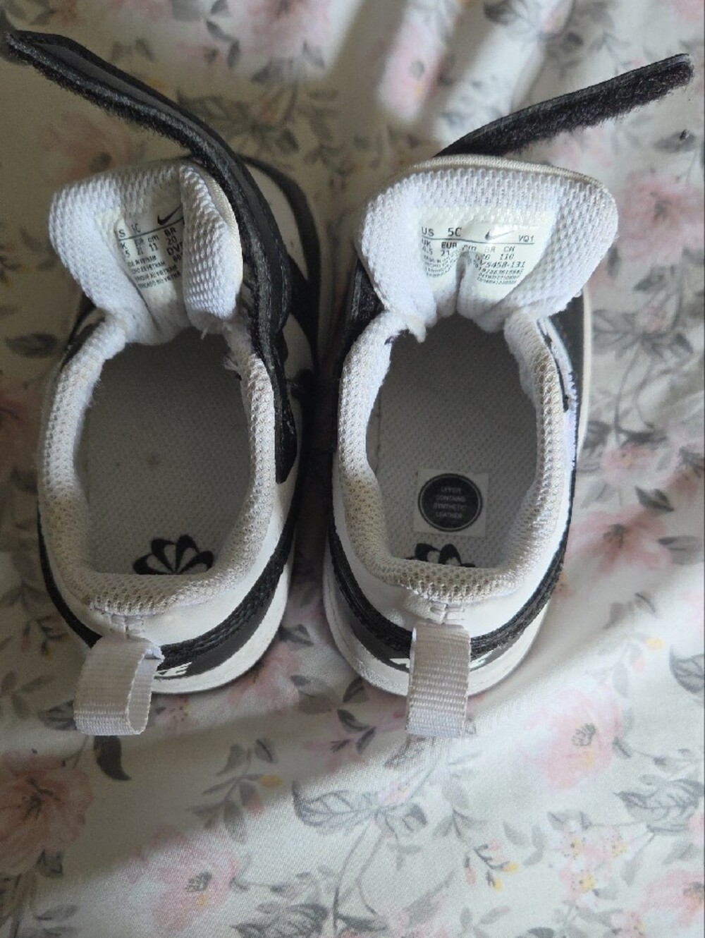 Nike Kids Black and White Velcro Low-Top Sneakers - Picture 5 of 6